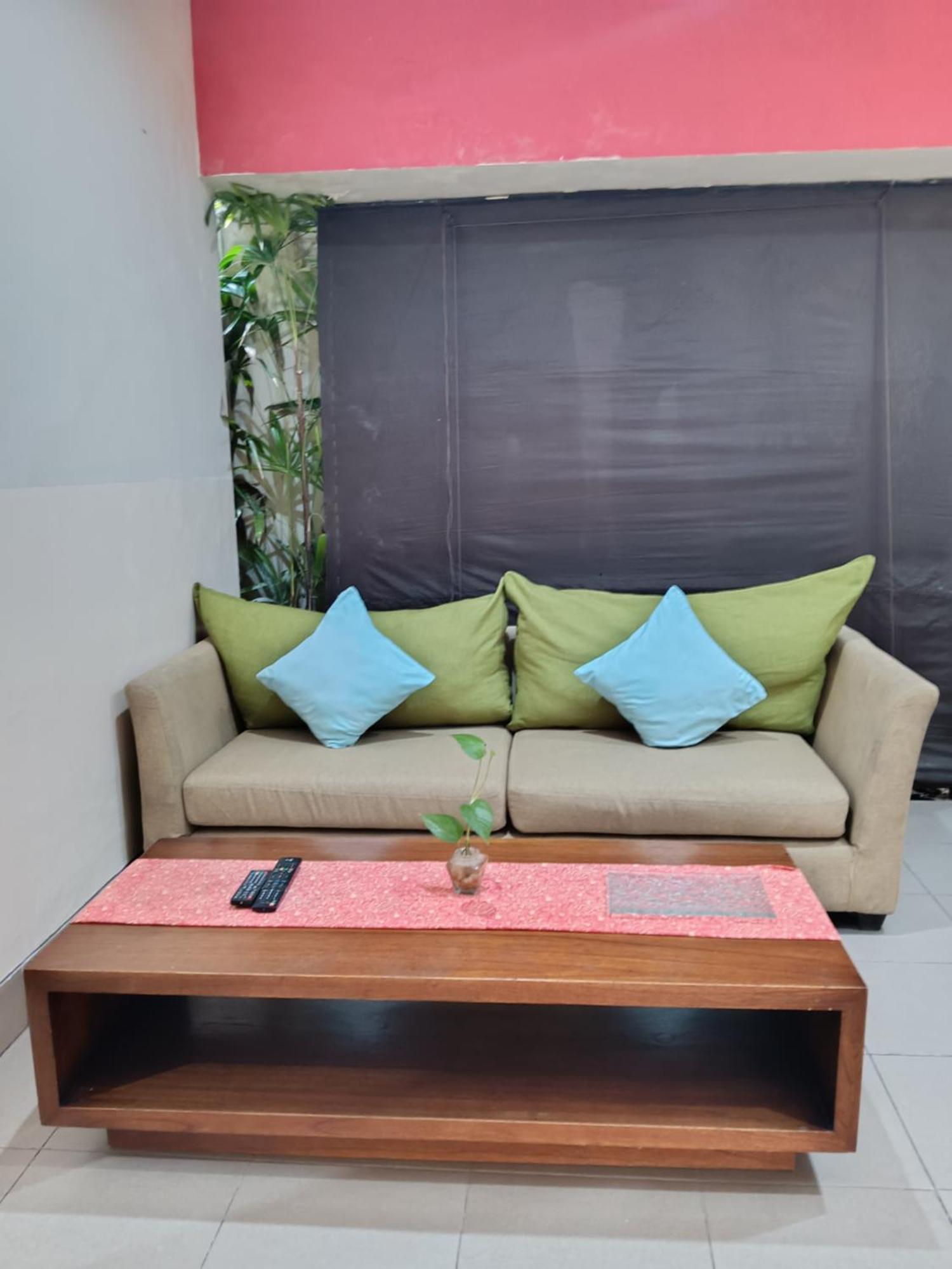 The Green Zhurga Suite Kerobokan Exterior foto